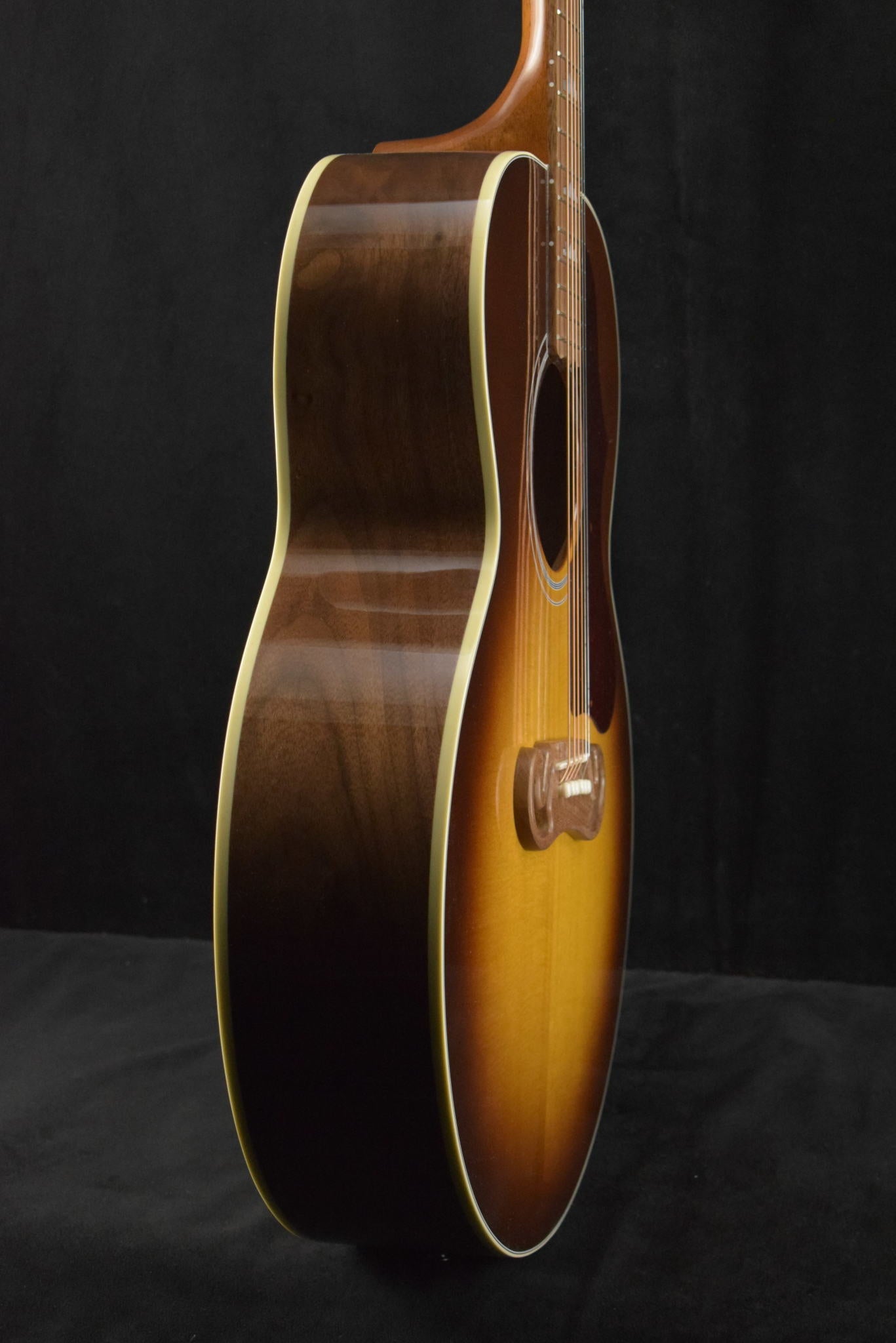 Gibson SJ-200 Studio Walnut Walnut Burst