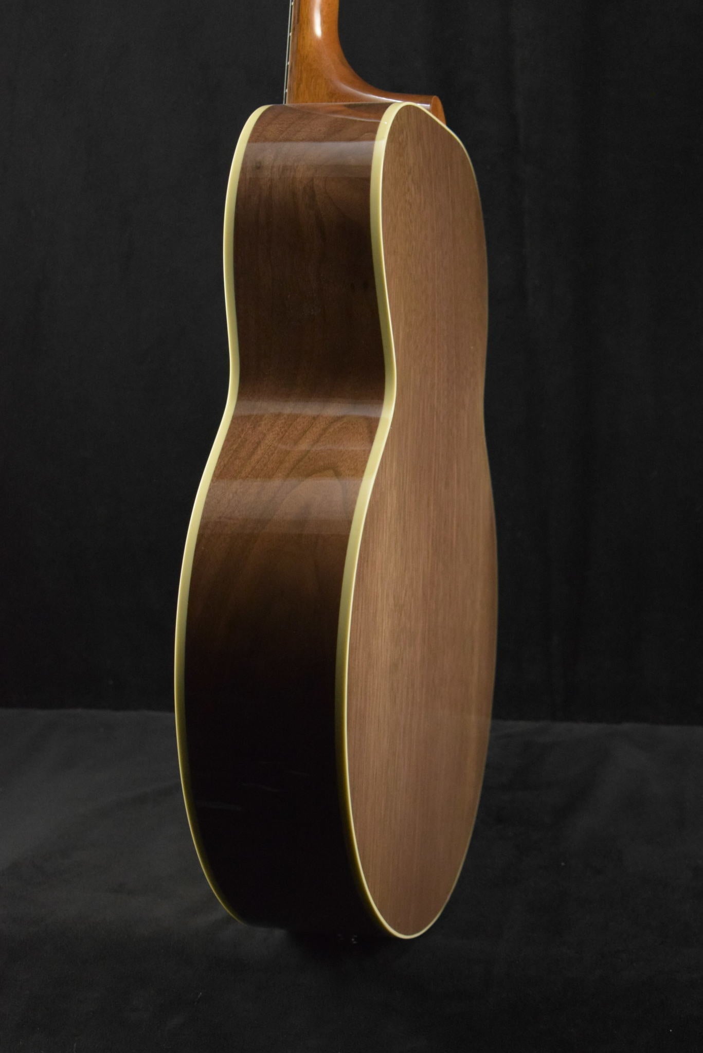 Gibson SJ-200 Studio Walnut Walnut Burst