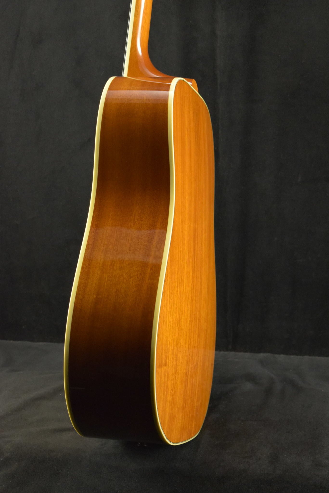 Gibson Hummingbird Original Heritage Cherry Sunburst