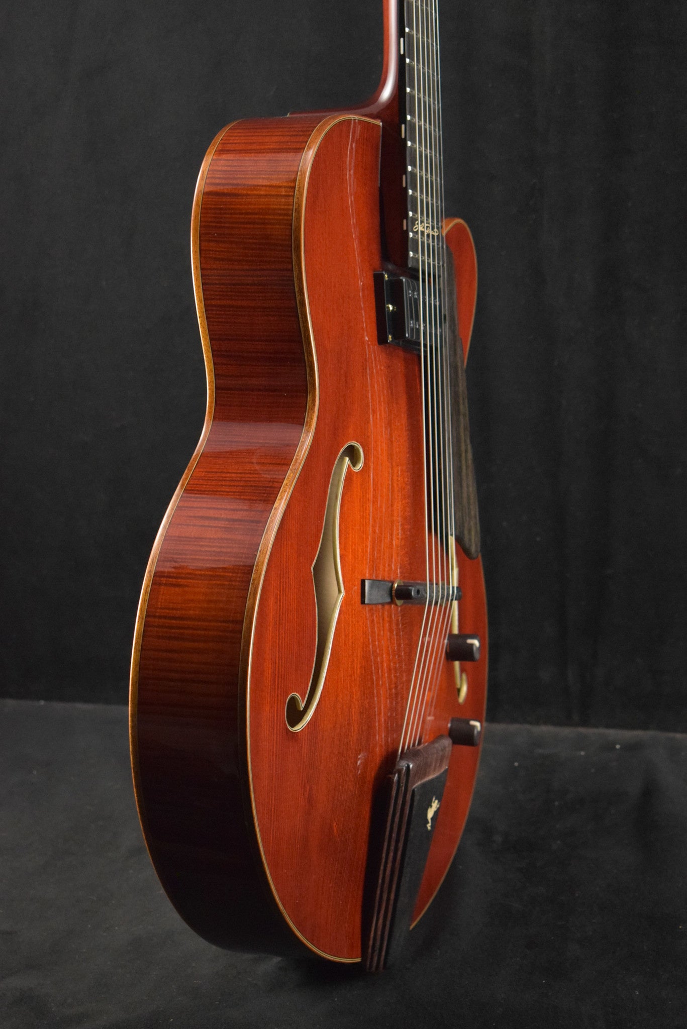 Eastman AR880CE John Pisano Signature Archtop Classic Truetone
