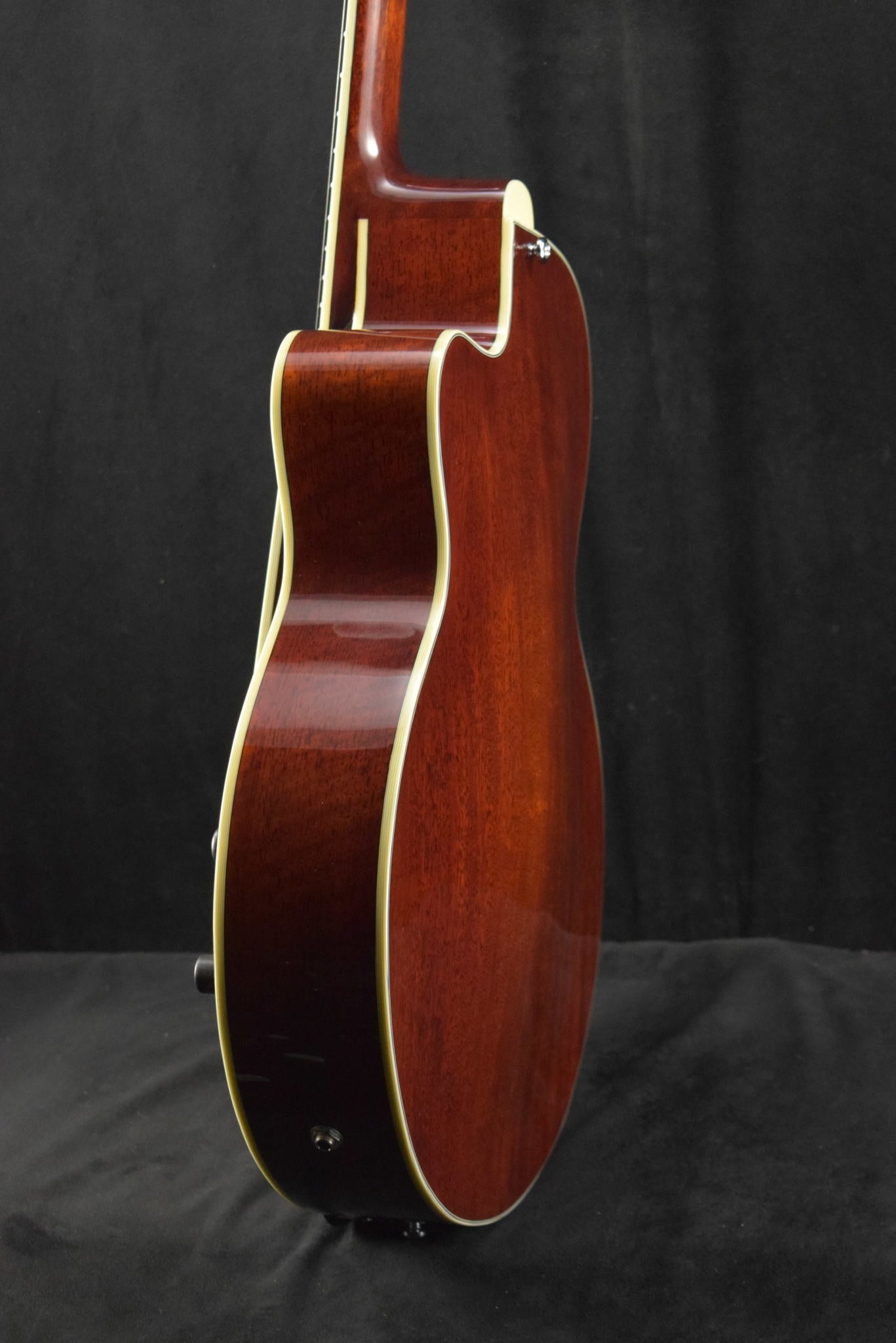 Eastman AR605CED-CS Archtop Classic Sunburst