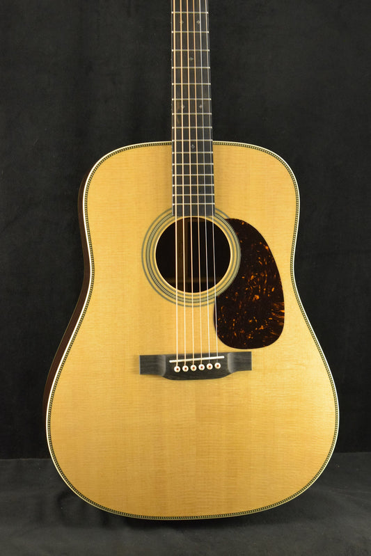Martin HD-28 Natural Gloss