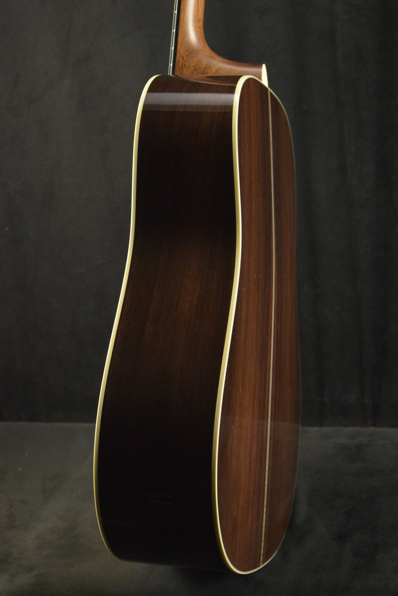 Martin HD-28 Natural Gloss