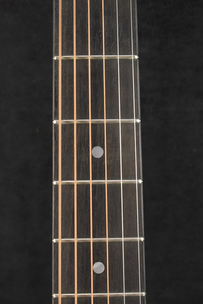 Eastman E2D Solid Cedar/Sapele Dreadnought Natural Truetone Satin