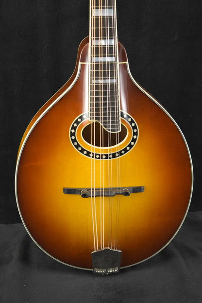 Eastman MD604-GB A-Style Oval-Hole Electric Mandolin Gold Burst