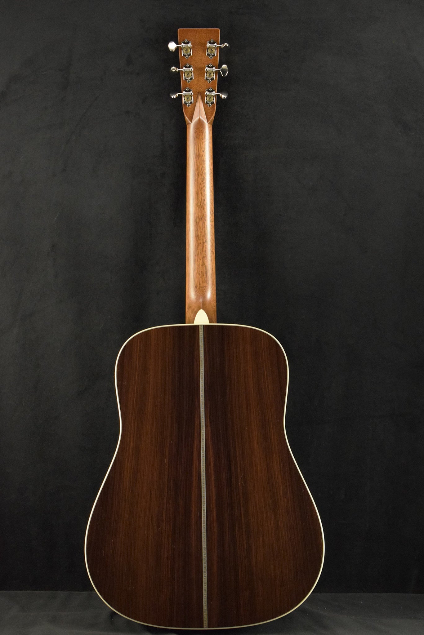 Martin HD-28 Natural Gloss
