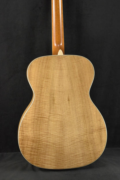 Martin Custom Shop OM Auditorium Flamed Myrtlewood Italian Alpine Spruce Natural Gloss