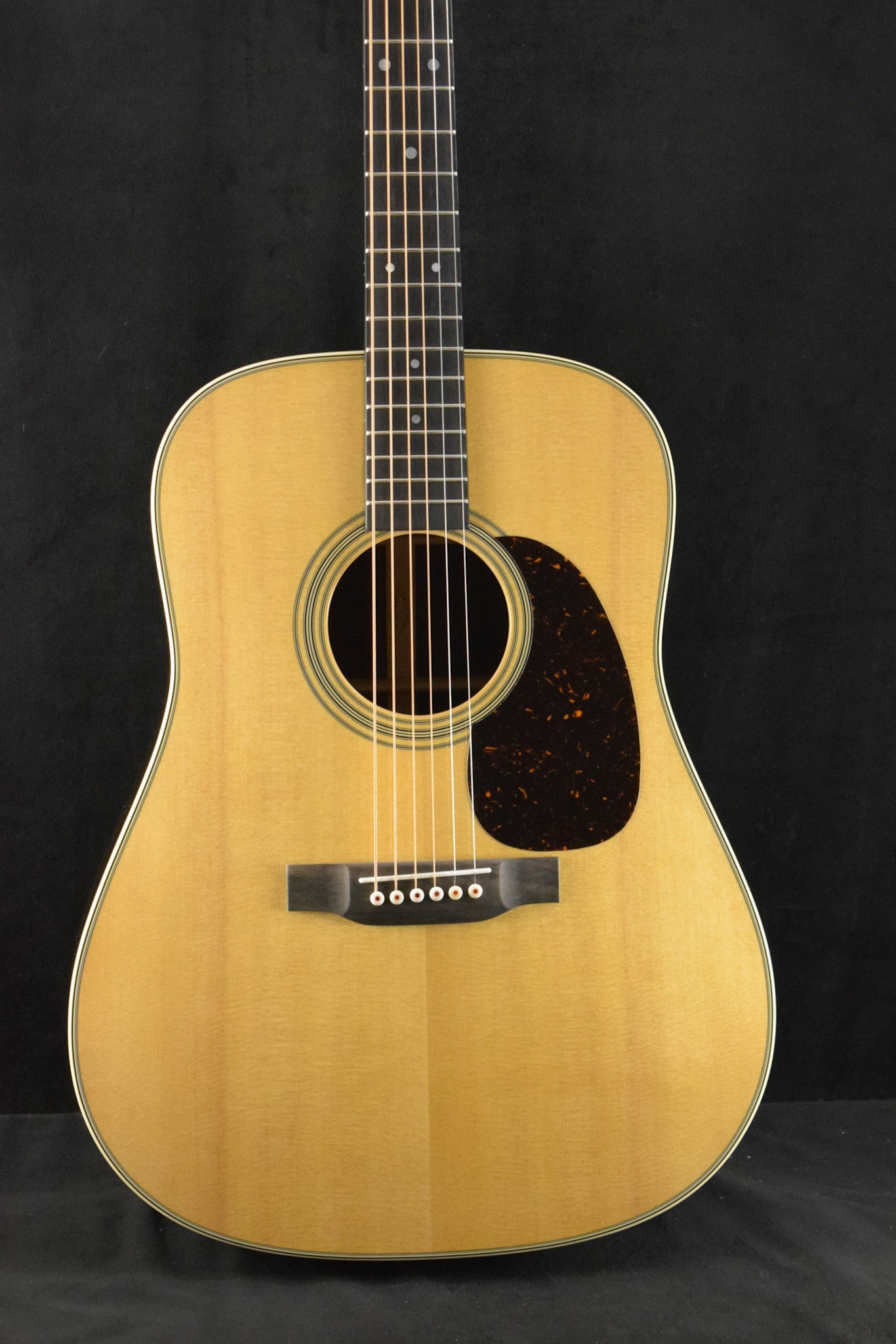Martin D-28 Natural Gloss