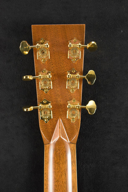 Martin Custom Shop OM Auditorium Flamed Myrtlewood Italian Alpine Spruce Natural Gloss