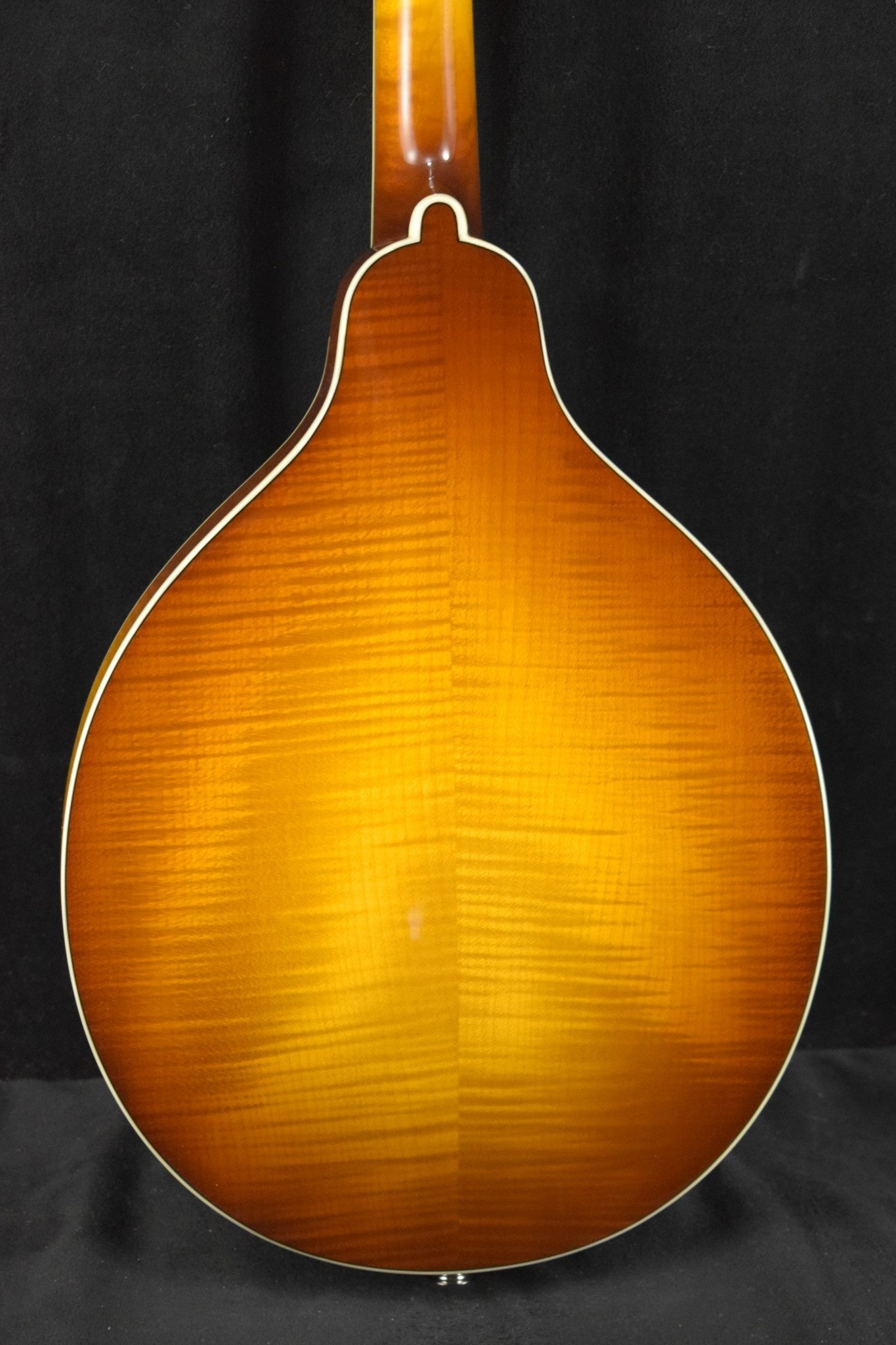 Eastman MD604-GB A-Style Oval-Hole Electric Mandolin Gold Burst