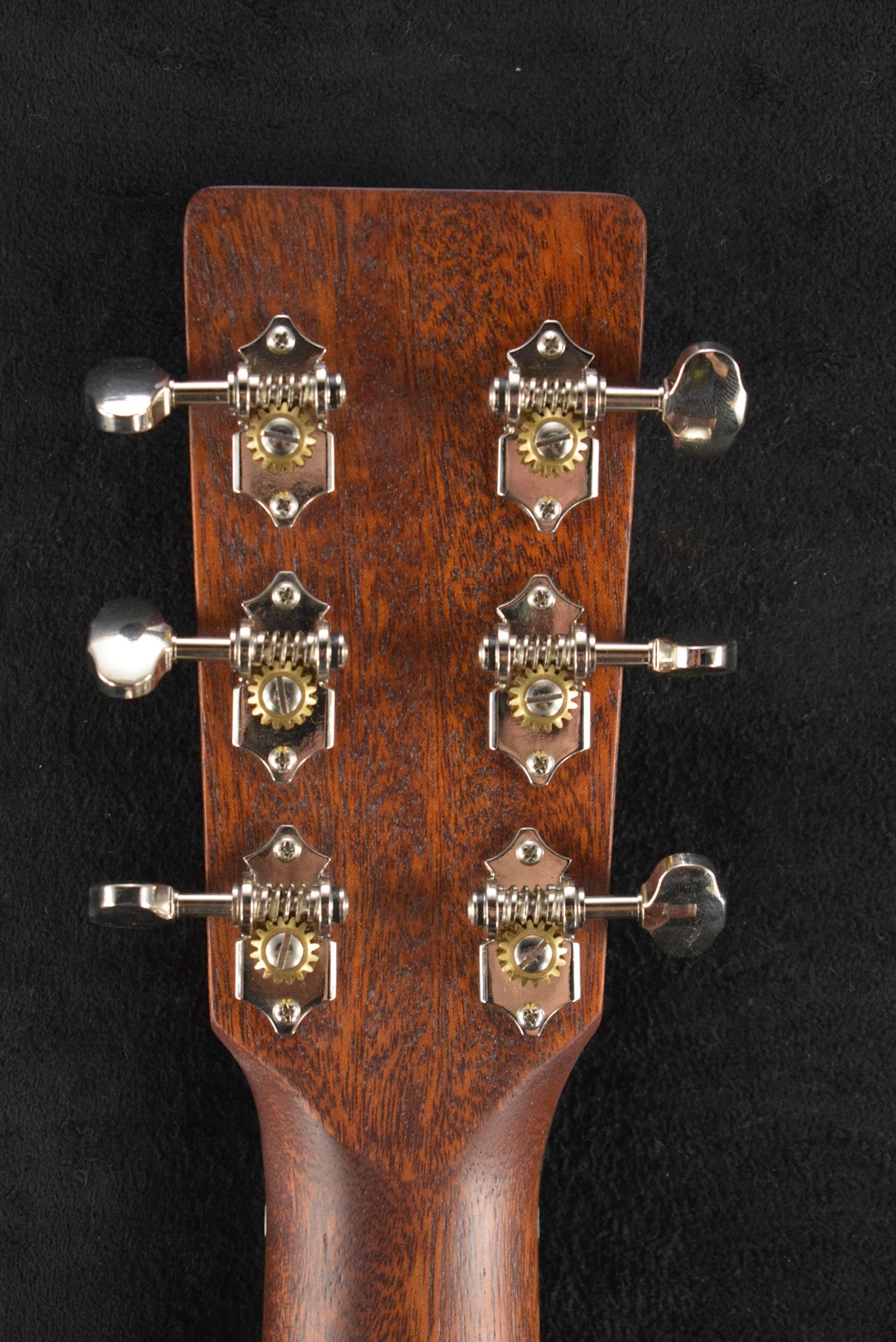 Eastman E2D Solid Cedar/Sapele Dreadnought Natural Truetone Satin