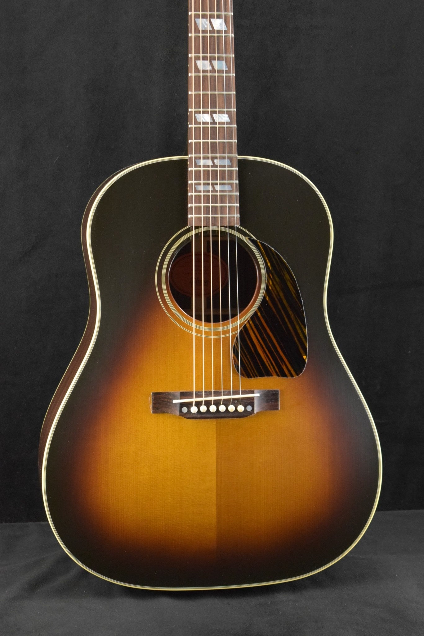 Gibson Custom Shop 1942 Banner Southern Jumbo Vintage Sunburst