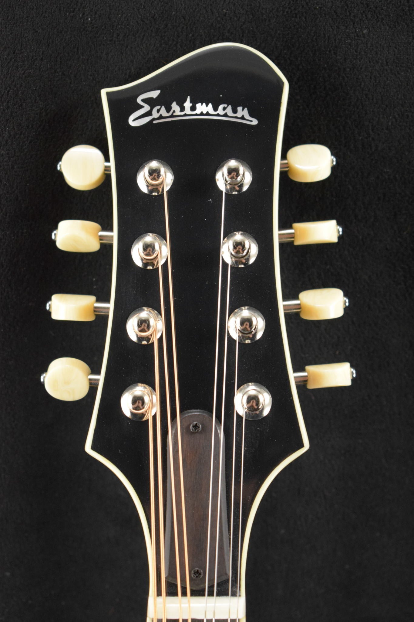 Eastman MD604-GB A-Style Oval-Hole Electric Mandolin Gold Burst