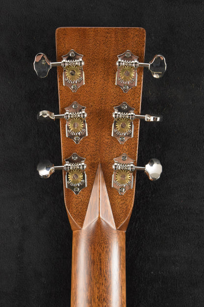 Martin D-28 Natural Gloss