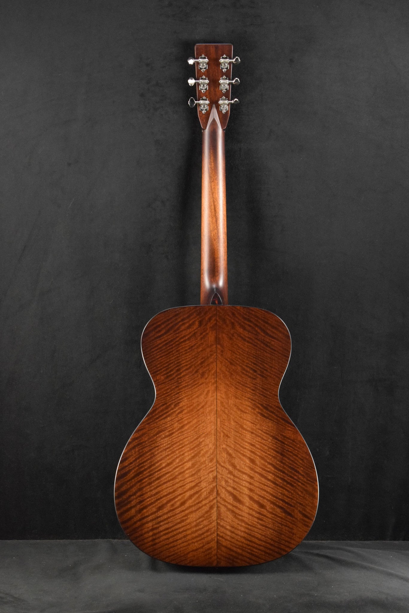 Eastman E10OM-TC-SB Orchestra Model Thermo-Cured Adirondack Spruce Top Sunburst Truetone Gloss