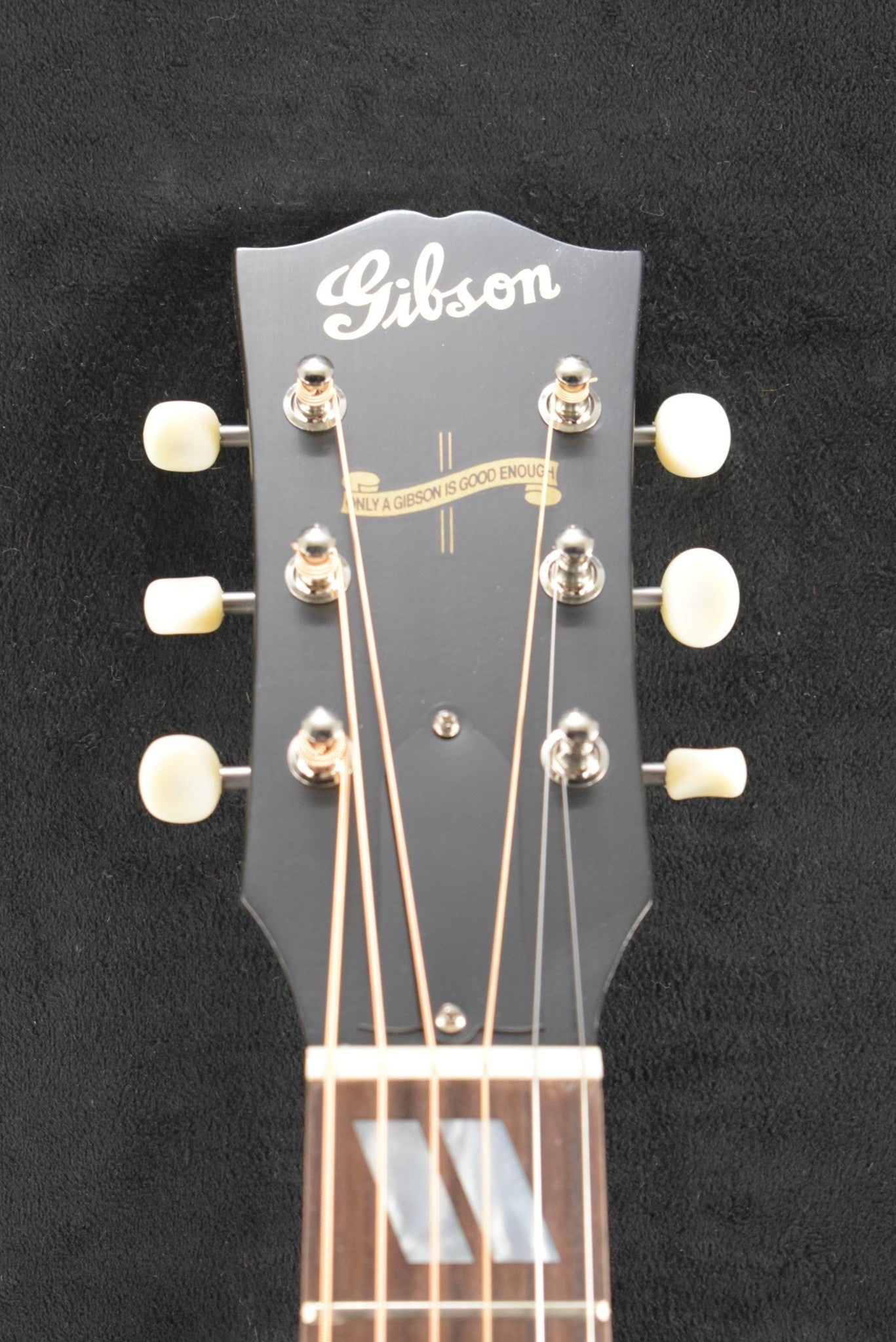 Gibson Custom Shop 1942 Banner Southern Jumbo Vintage Sunburst