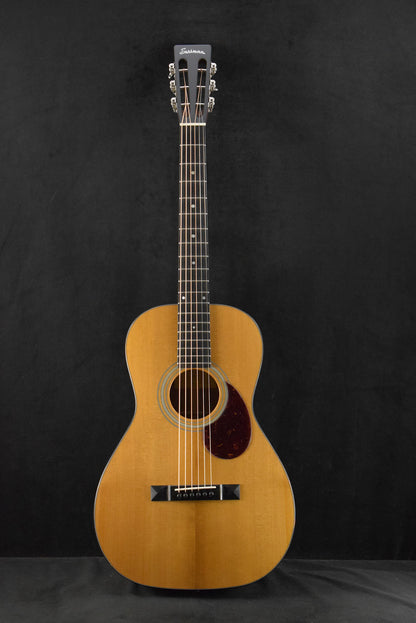 Eastman E10P-TC Parlor Thermo Cured Adirondack Spruce Top Natural Truetone Gloss