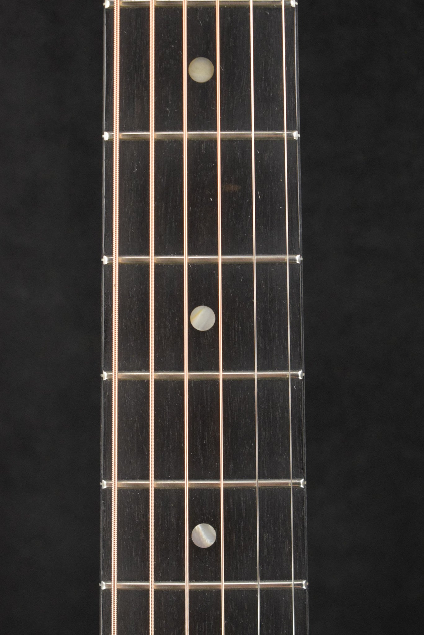 Eastman E10P-TC Parlor Thermo Cured Adirondack Spruce Top Natural Truetone Gloss