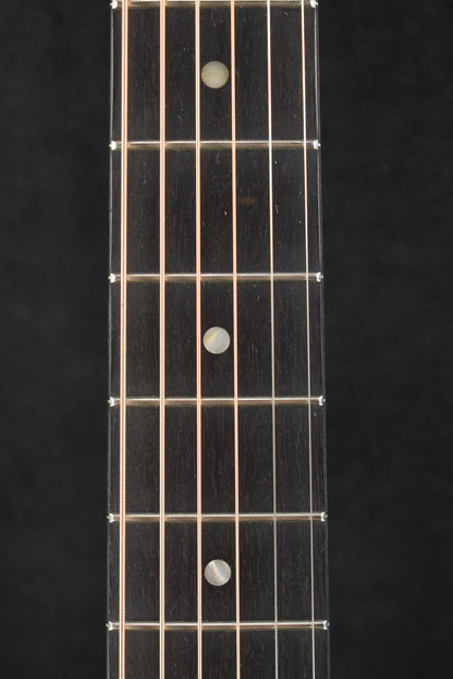 Eastman E10P-TC Parlor Thermo Cured Adirondack Spruce Top Natural Truetone Gloss