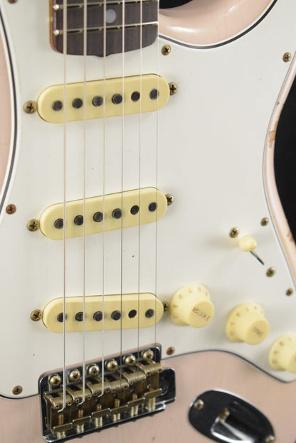 Fender Limited Edition '64 Stratocaster Relic - Super Faded Aged Shell Pink