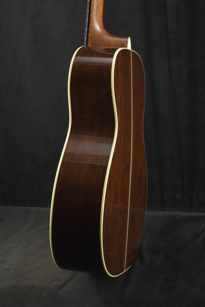 Martin Custom Shop 0 Concert Madagascar Rosewood Adirondack Spruce Natural Gloss
