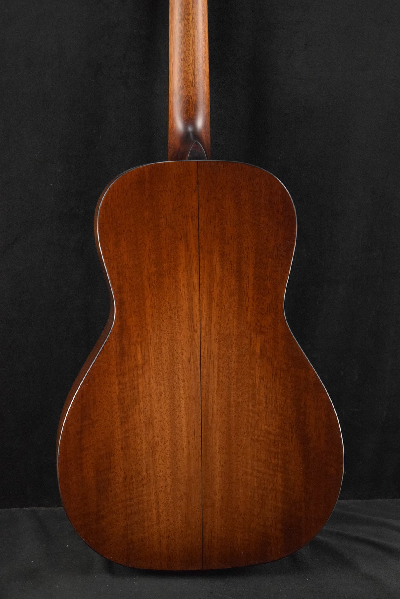 Eastman E10P-TC Parlor Thermo Cured Adirondack Spruce Top Natural Truetone Gloss