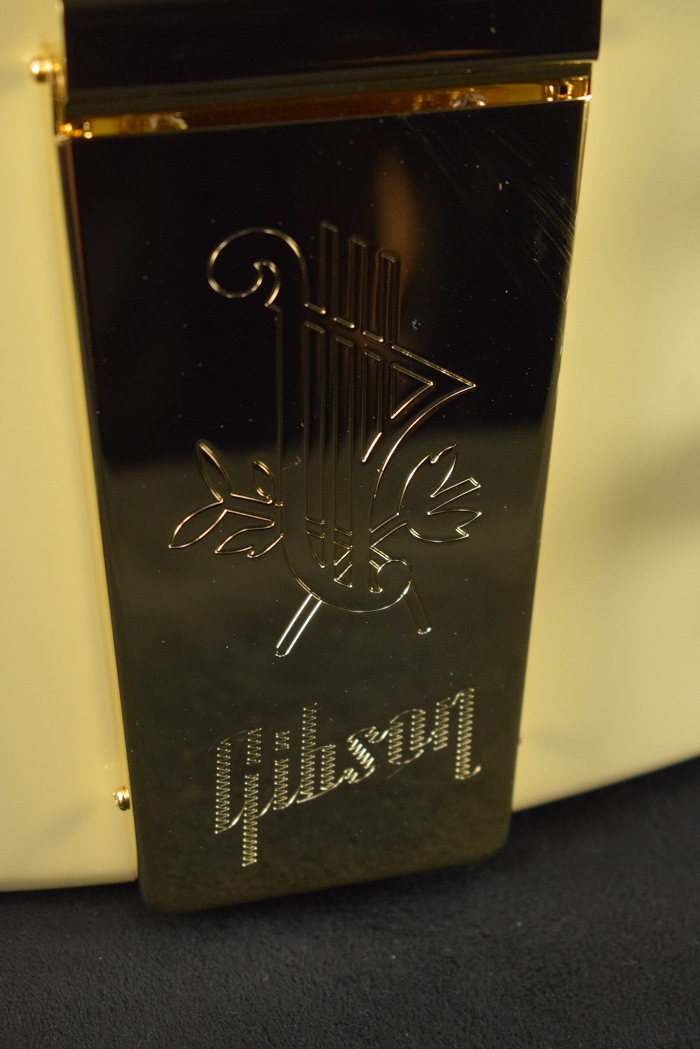 Gibson Custom Shop 1963 Les Paul SG Custom Reissue with Maestro Vibrola Classic White