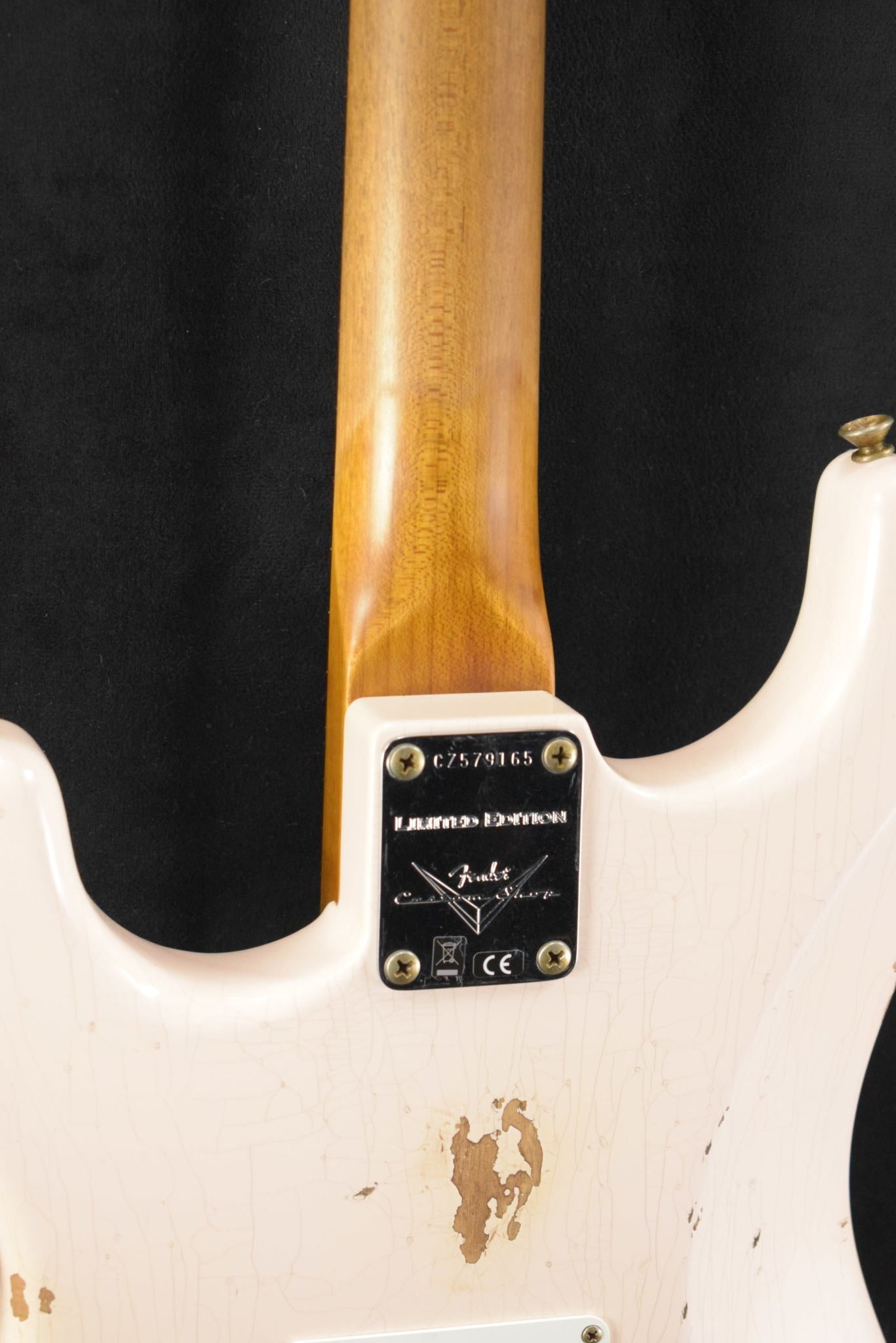 Fender Limited Edition '64 Stratocaster Relic - Super Faded Aged Shell Pink