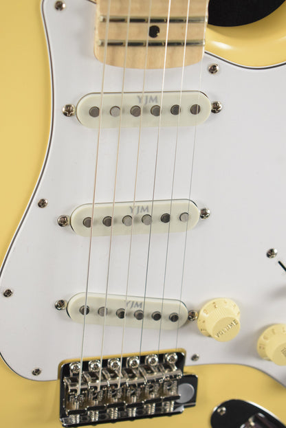 Fender Yngwie Malmsteen Stratocaster Vintage White Scalloped Maple Fingerboard