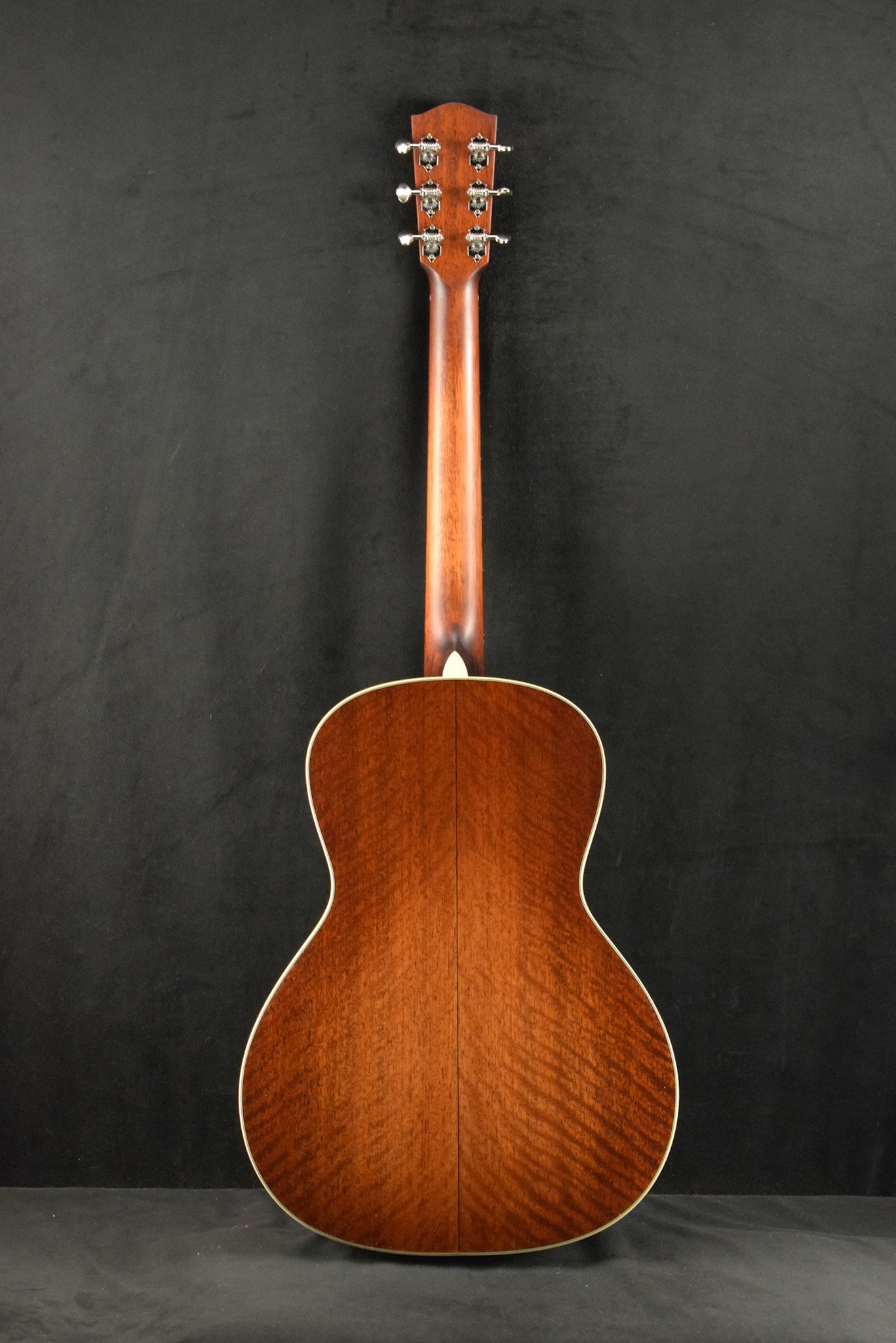 Eastman E10OOSS-TC Concert Sloped-Shoulder Thermo-Cure Sunburst Truetone Gloss