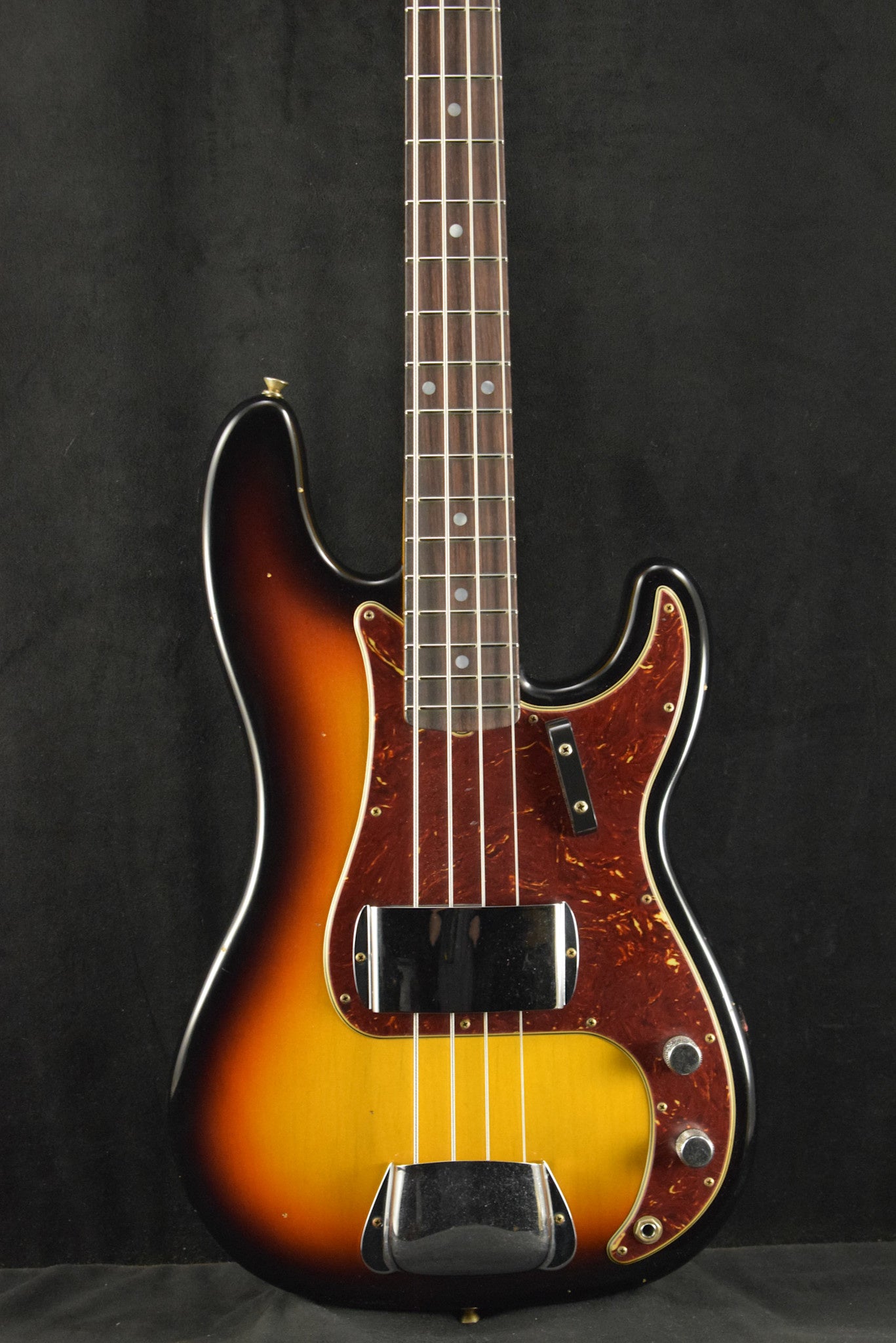 Fender 1966 Precision Bass Journeyman Relic 3-Color Sunburst 3A Rosewood Fingerboard
