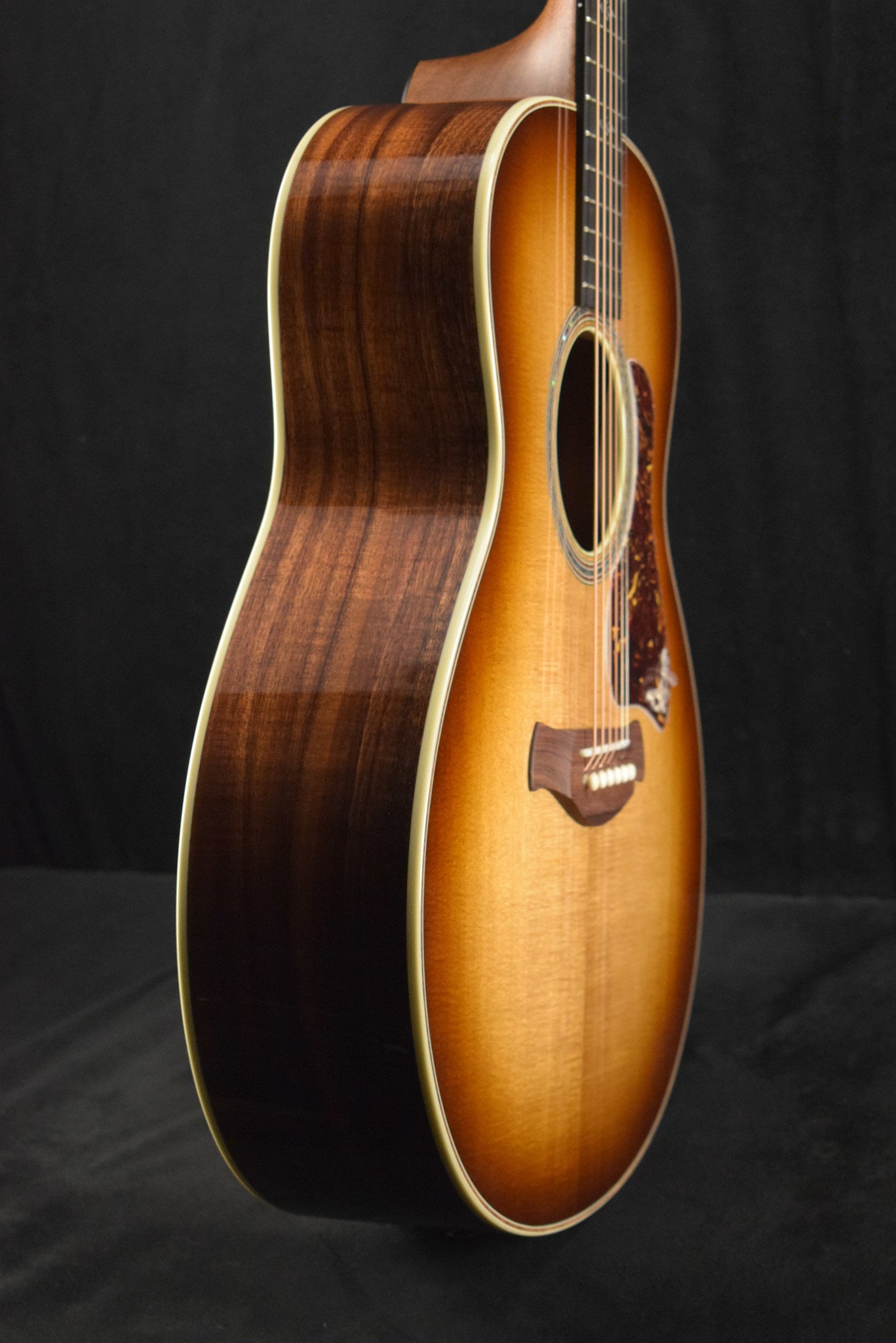 Taylor Gold Label 814e Koa SB Sunburst Top