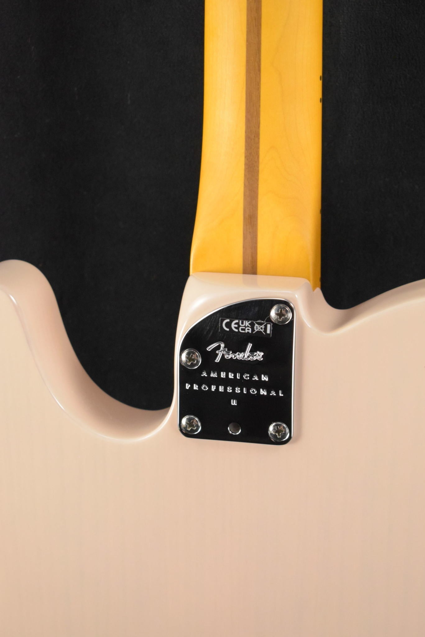 Fender American Professional II Telecaster Thinline Transparent Shell Pink Maple Fingerboard