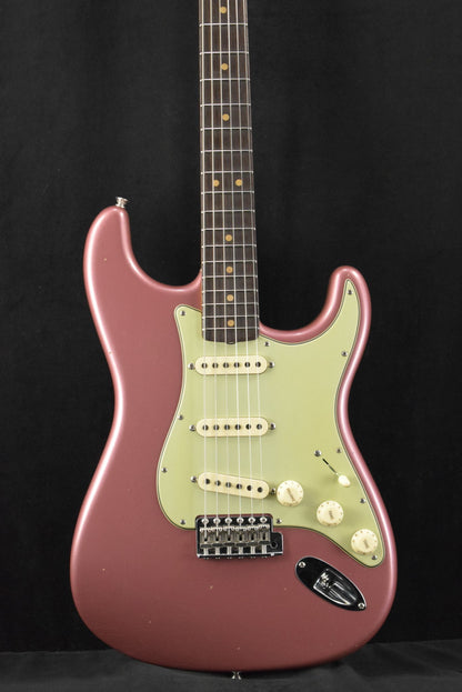 Fender Limited Edition '64 Stratocaster Journeyman Relic - Aged Burgundy Mist Metallic