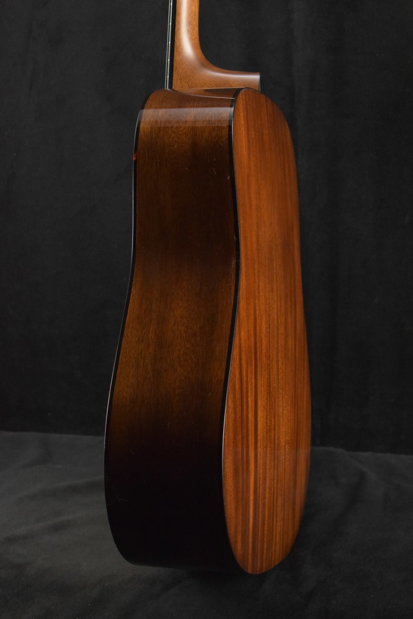 Martin Custom Shop Dreadnought Mahogany Adirondack Spruce VTS Natural