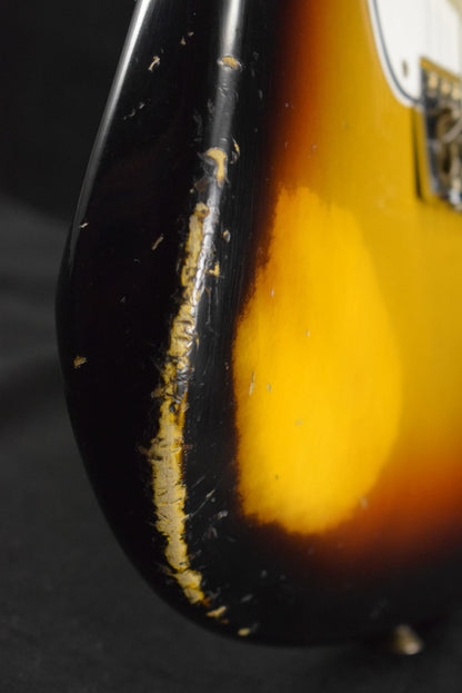 Fender Limited Edition '64 Stratocaster Relic - Faded Aged 3 Color Sunburst