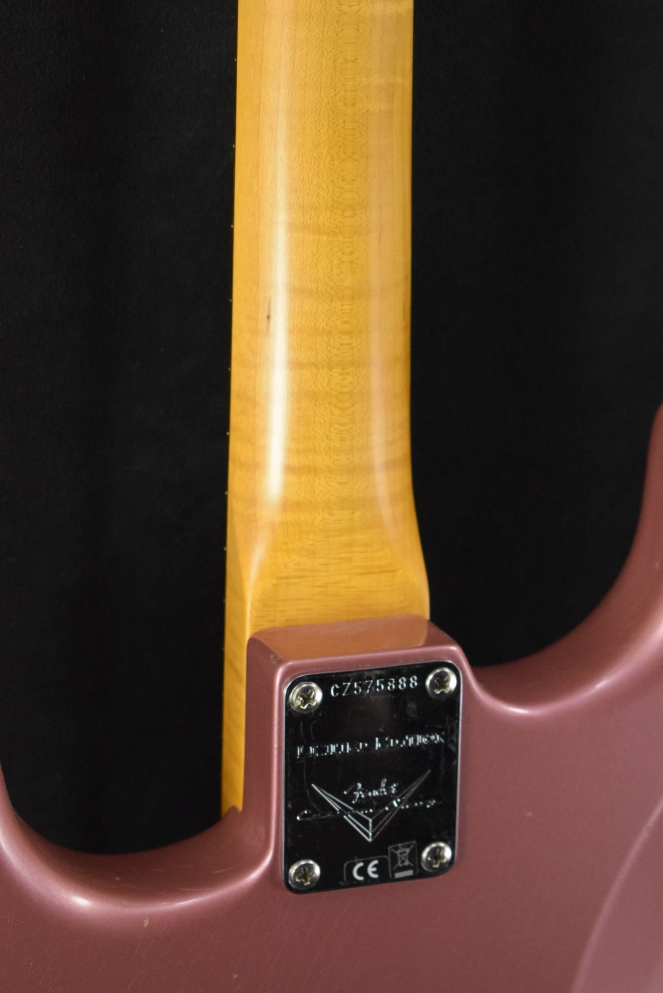 Fender Limited Edition '64 Stratocaster Journeyman Relic - Aged Burgundy Mist Metallic