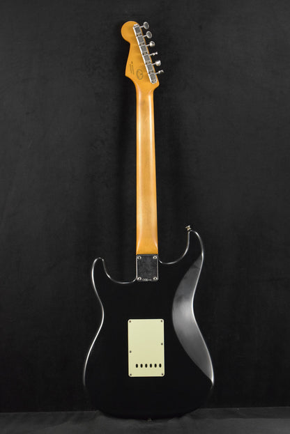 Fender Limited Edition Vintera II Road Worn '60s Stratocaster Black Maple Fingerboard