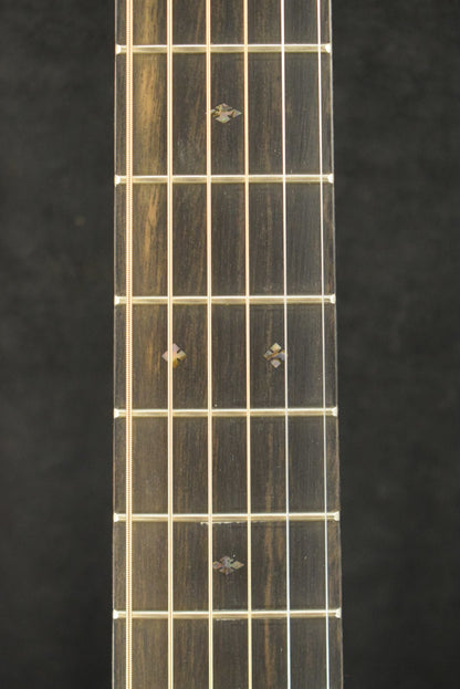 Martin 000-28 Brooke Ligertwood Sunburst #339