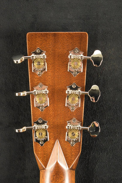 Martin 000-28 Brooke Ligertwood Sunburst #339