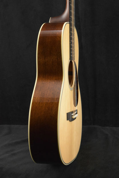 Martin Custom Shop 00 Grand Concert 12-Fret Mahogany Adirondack Spruce VTS Natural