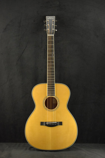 Santa Cruz Custom OM Orchestra Model Adirondack Spruce Top Natural
