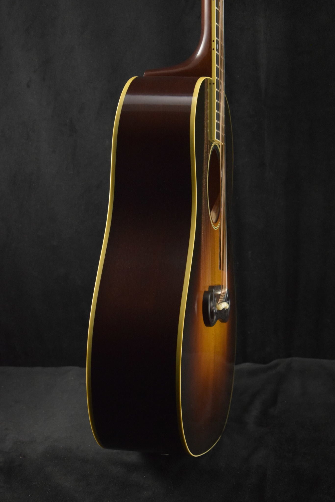 Gibson Custom Shop 1939 J-55 Faded Vintage Sunburst