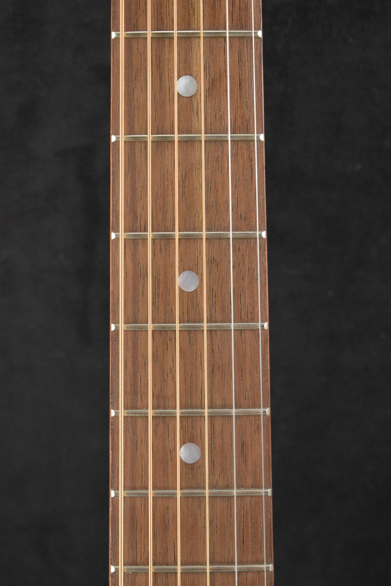 Gibson J-185 EC Modern Acoustic-Electric Cutaway Walnut Antique Natural