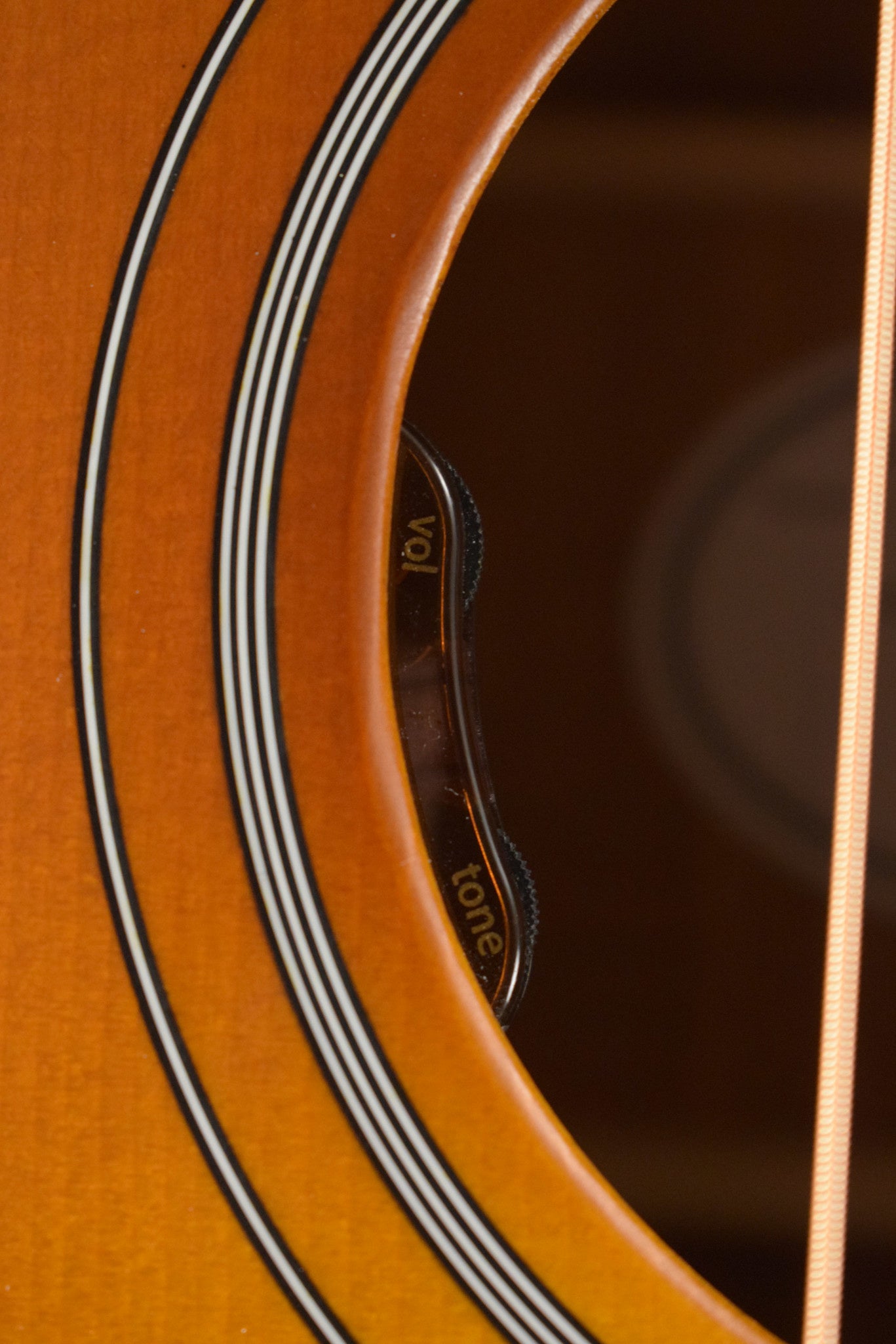 Gibson Hummingbird Faded Heritage Cherry Sunburst Satin