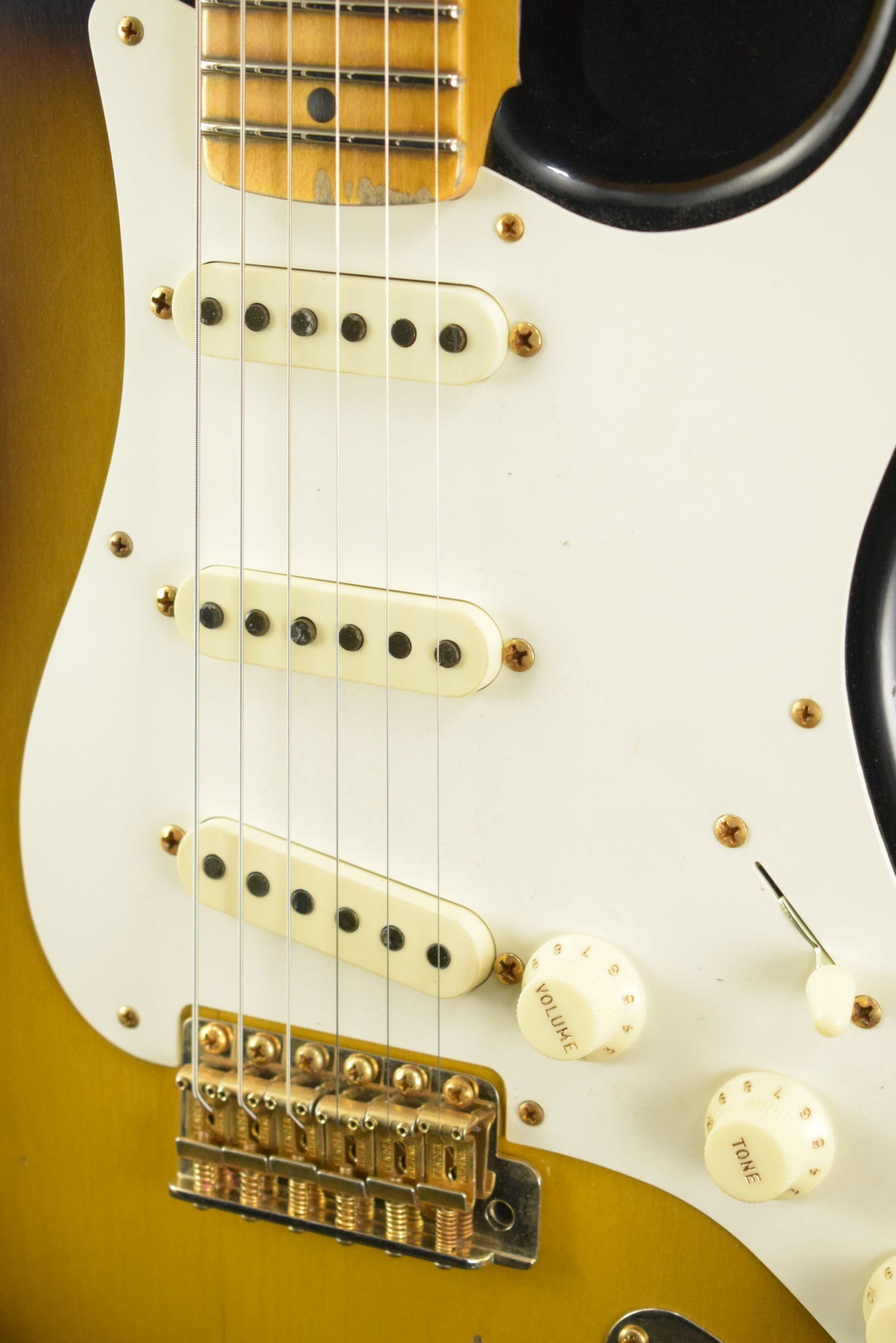 Fender Custom Shop Limited Edition '57 Strat - Relic Faded Aged 2-Color Sunburst