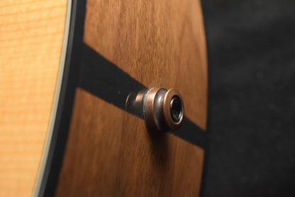 Gibson J-185 EC Modern Acoustic-Electric Cutaway Walnut Antique Natural