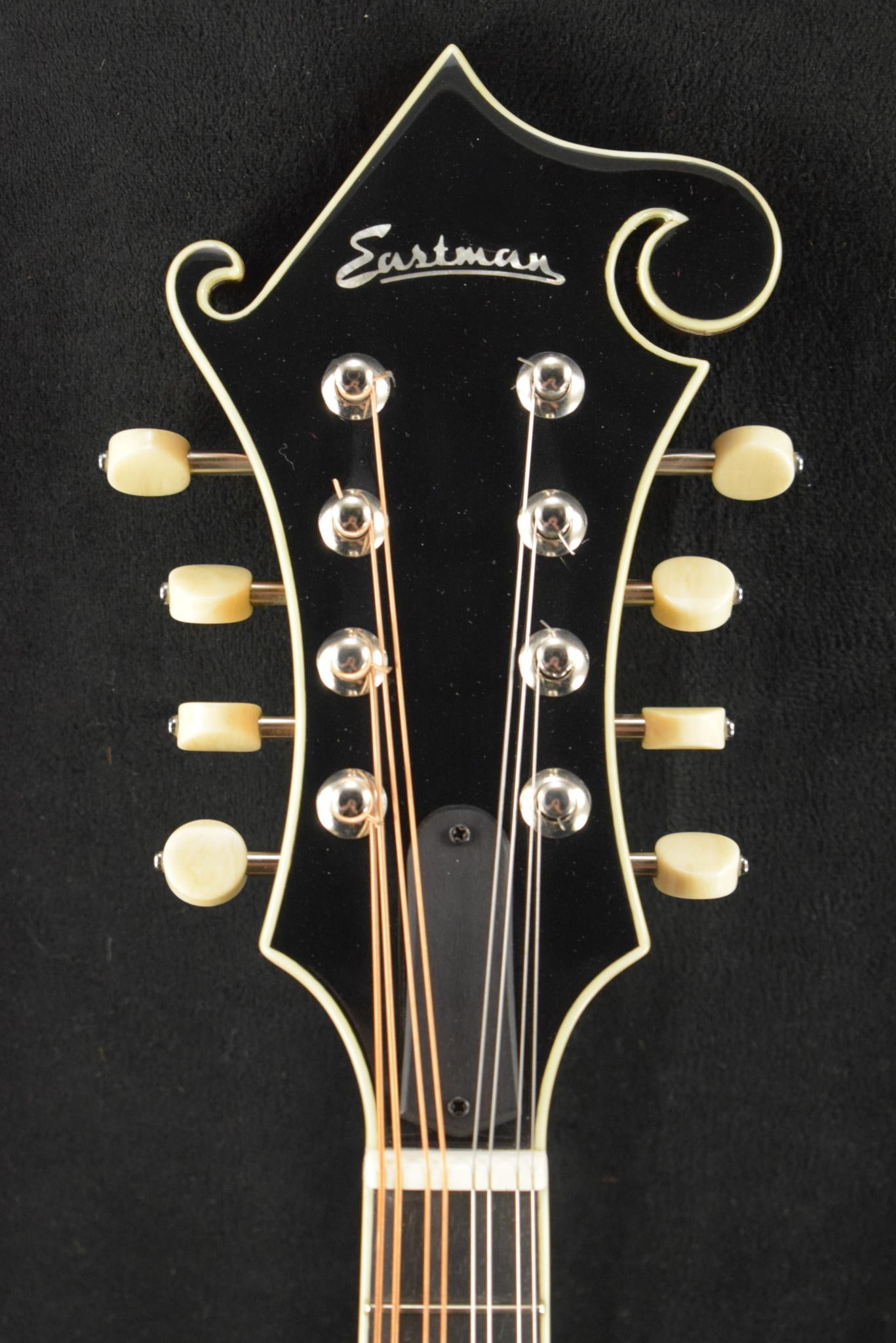 Eastman MD614-GB F-Style Oval-Hole Electric Mandolin Goldburst