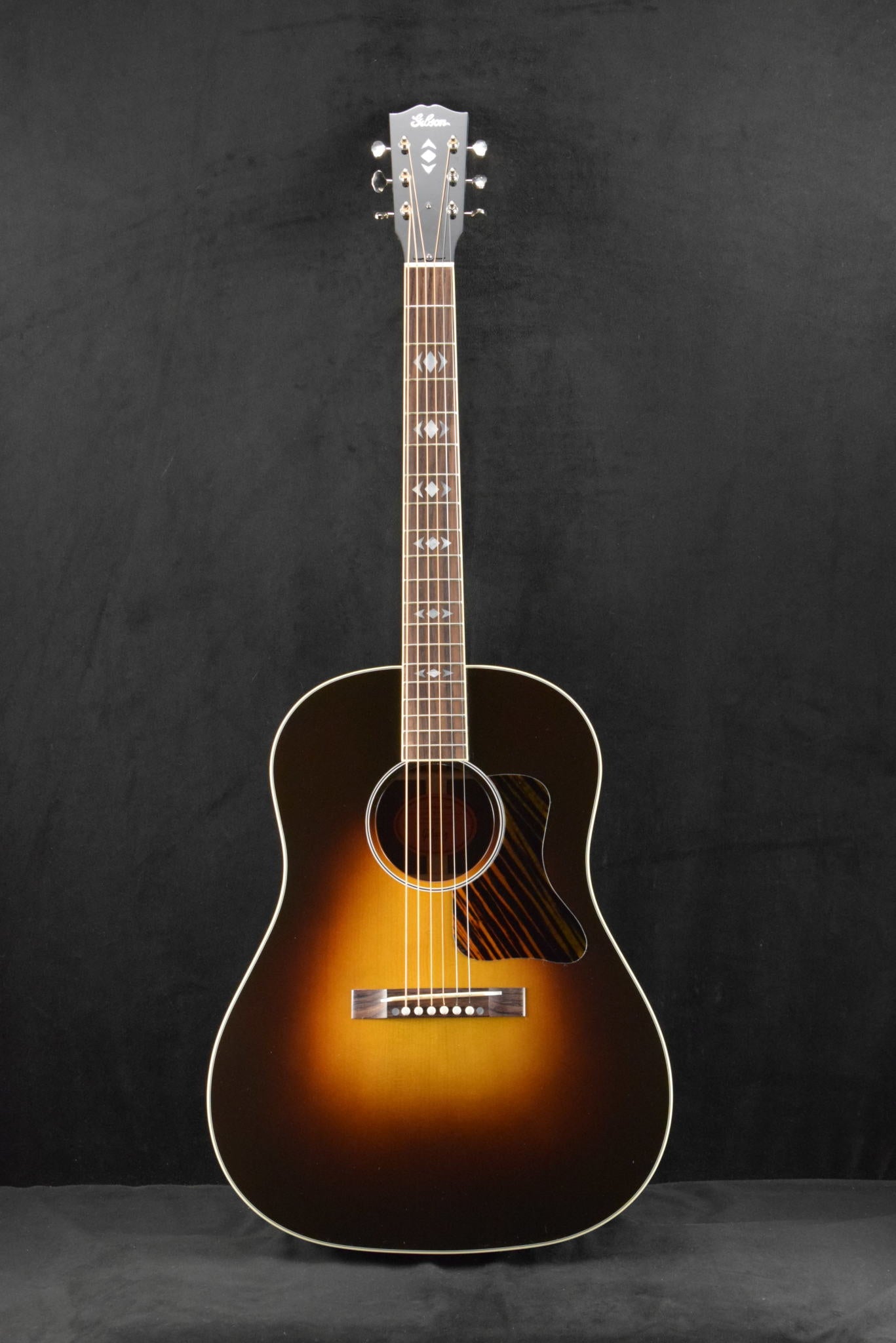 Gibson Custom Shop Advanced Jumbo Adirondack Red Spruce Top Vintage Sunburst Fuller's Exclusive