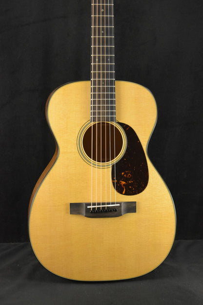 Martin 0-18 Natural
